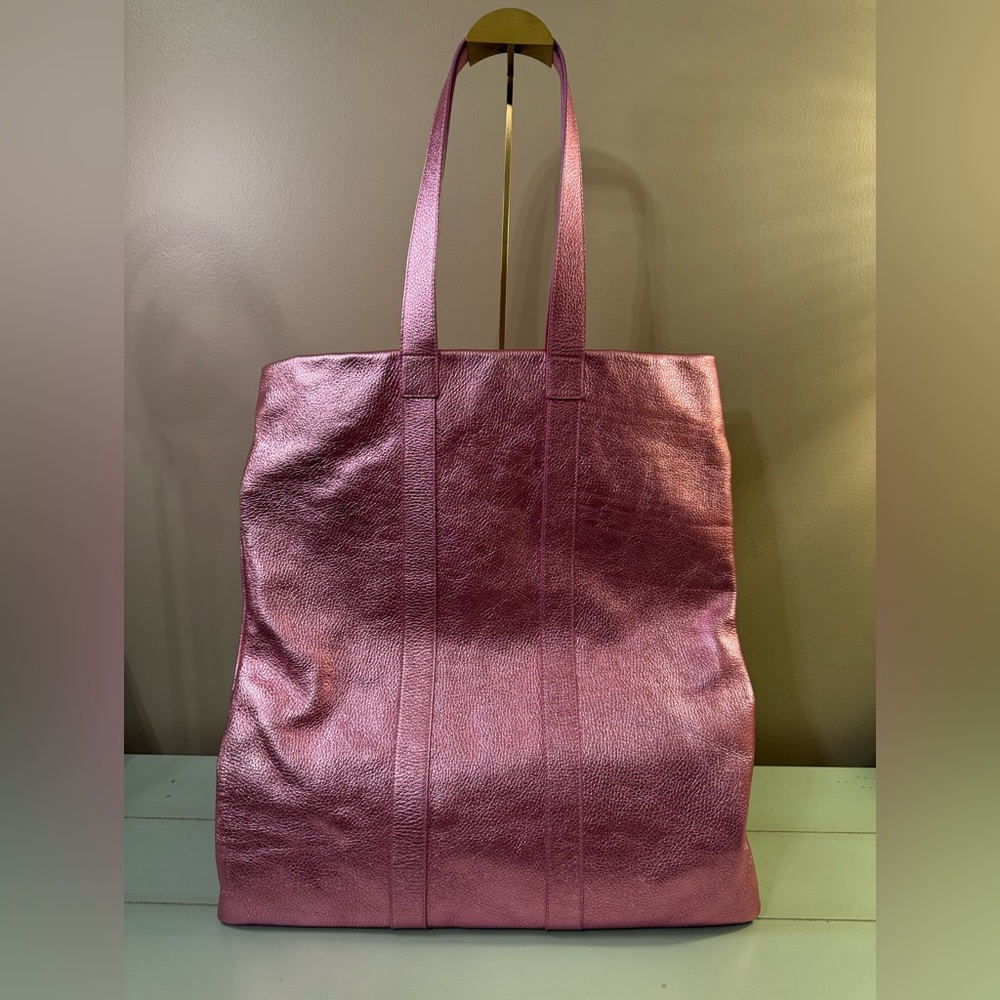 Metallic Pink Leather Tote Bag - Picture 3 of 11